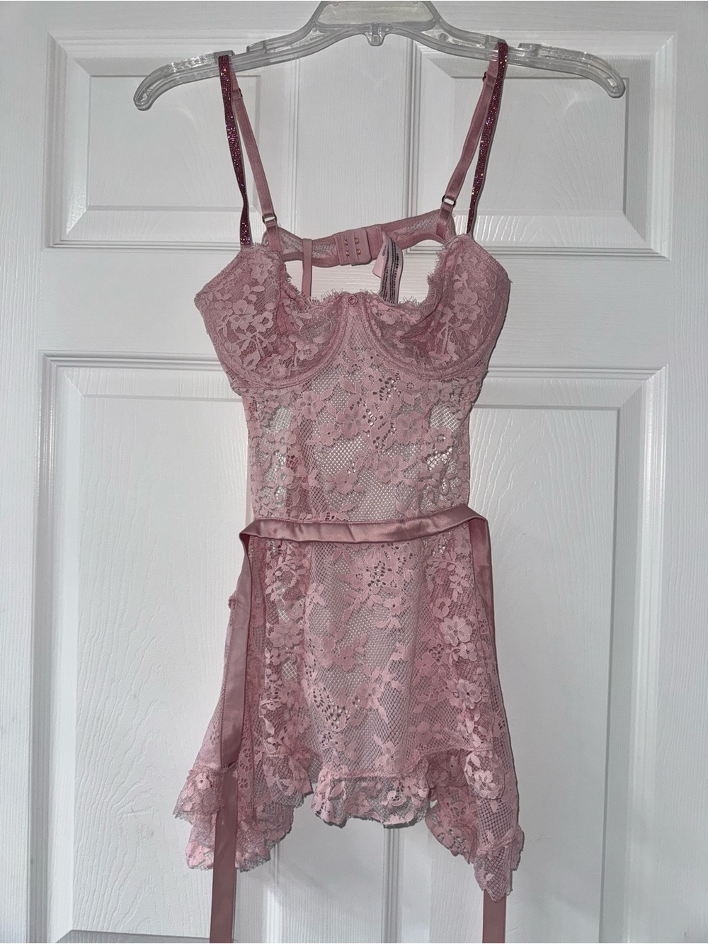 VS Wicked Twinkle Lace Unlined Apron Lingerie Set! - Picture 9 of 9